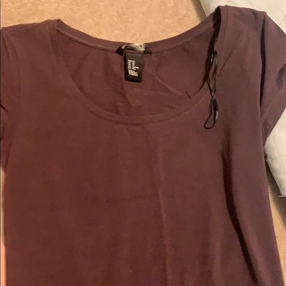Super cute light weight scoop neck T-shirts - Picture 2 of 3